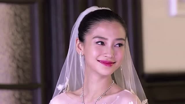 新娘大作战:马丽和何静在婚礼前都心有灵犀的回头看了看对方