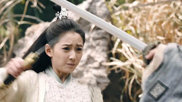 新倚天屠龙记:赵敏惨遭追杀,张无忌得知真相后,甘愿为她赴死