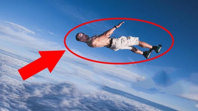 全球最刺激的极限运动:小伙从4000米高空跳下,只身一人无降落伞!