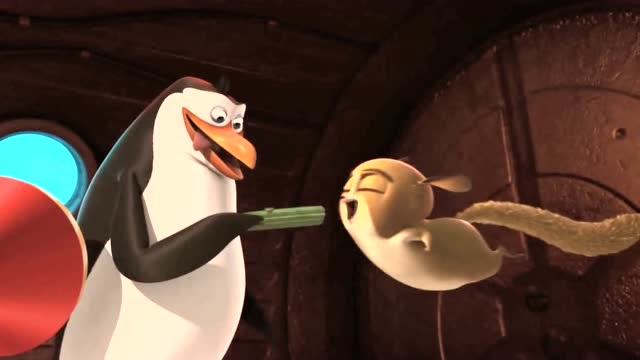 马达加斯加的企鹅:狐猴王为了鱼棒到太空,与精英小分队大打出手