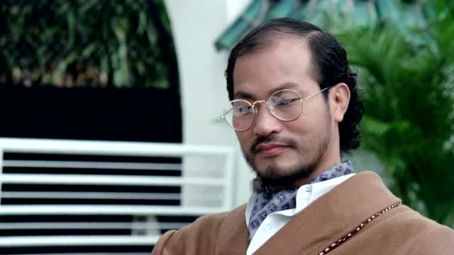 阿汉交代阿灿把朋友接回来,被阿灿说成贪心