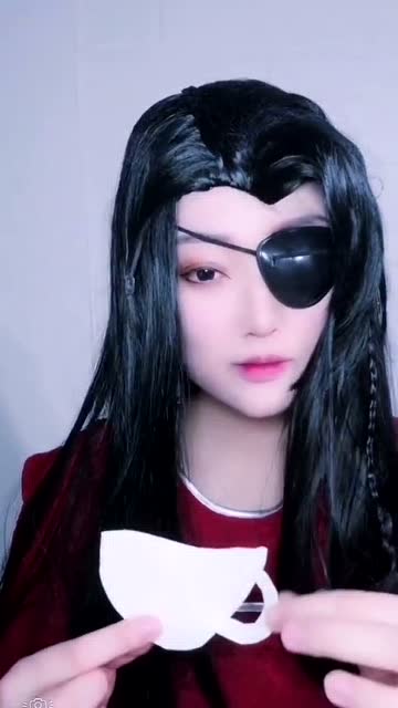 花城给你们感受一下新年见亲戚时候自动带的假笑