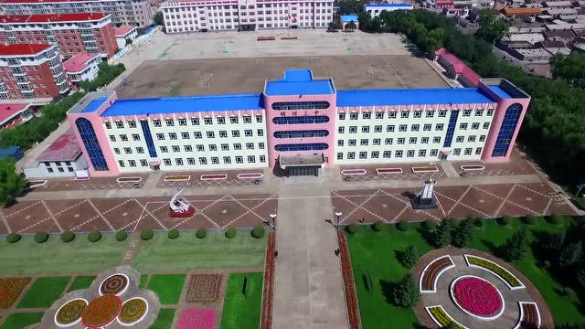 讷河市第三中学合唱《我和我的祖国》