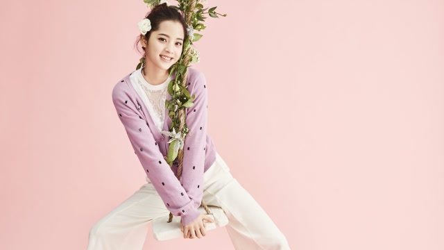 谁才是全方位小花旦?欧阳娜娜古力娜扎同框,不愧是新疆四大美女