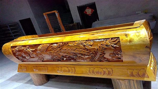 山西龙泉寺发现千年古棺,棺椁全是黄金打造,专家10年没打开!