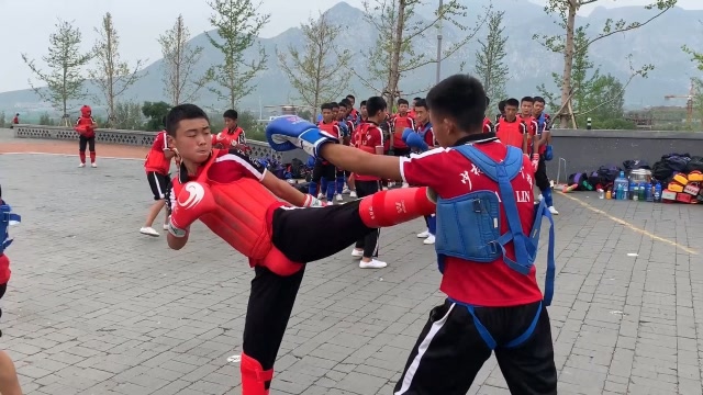 塔沟武校日常vlog:散打就要反应快,动作快,位移快