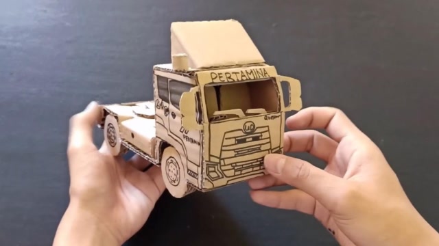 教你用纸板 手工制作拖挂车儿童玩具