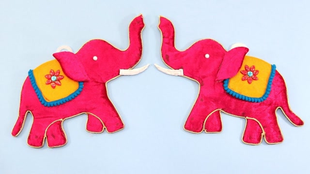 趣味生活秀:编织布艺一对小鹦鹉