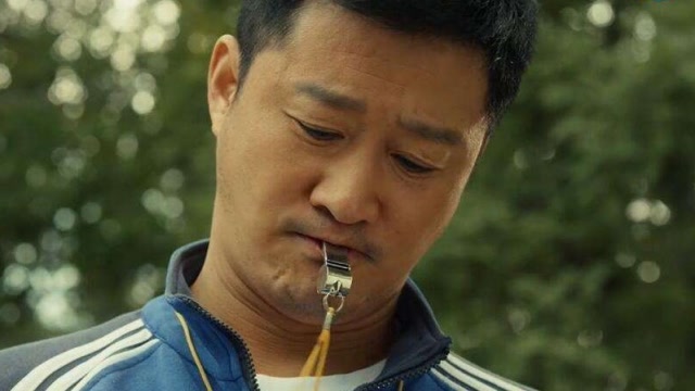 老师好:吴京骂人的一句台词火了,成片中经典,导演都惊讶!