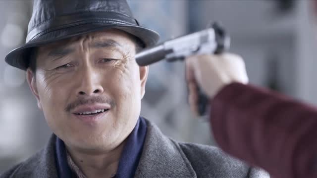 枪口顶脑门,被触碰了底线的男主,这手指不会按下去吧