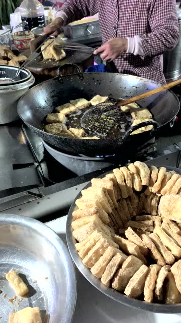 扬州东关街美食臭豆腐