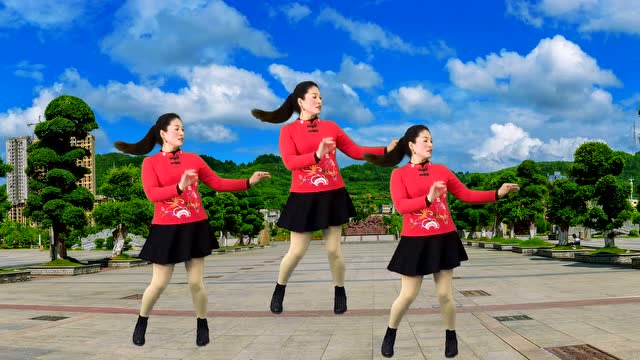 柔情广场舞《花蝴蝶》,舞步简单好学又好看,好听好看!
