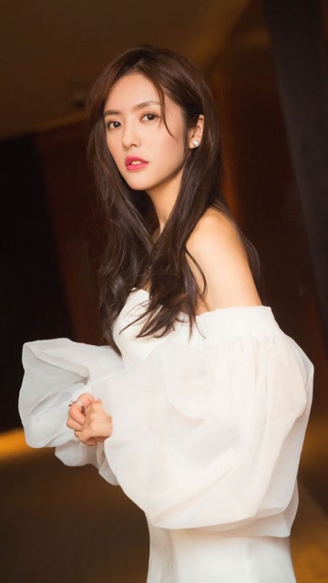 傅慎行,如果你碰到这样的何妍,保证你活不过第一集,阿妍拿出气势对抗