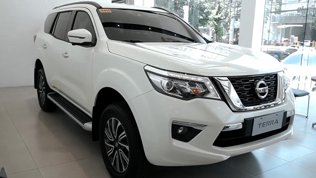 2021款日产途达七座版到店,拿到钥匙坐进驾驶座,简直不要太帅了