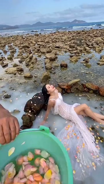 泼花成画,这样拍婚纱照,也太好看了吧!