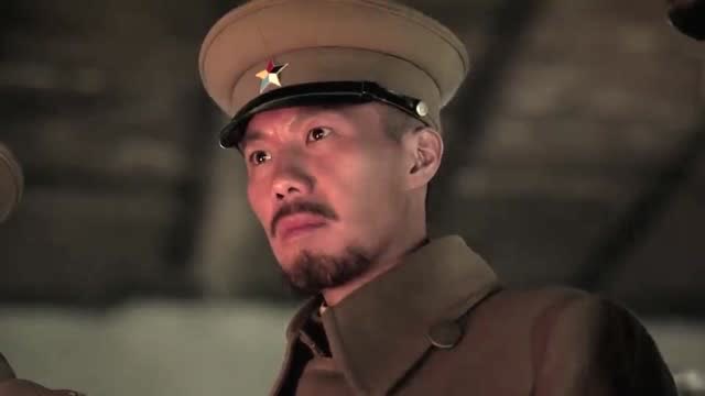 少帅:郭松龄要跟几位师长话别,储世新他们到了,却没空理他们