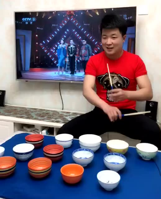 民间绝活打碗哥上cctv3,网友直呼上春晚