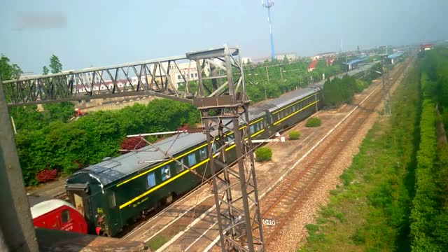 太原开往上海中途只停5站,z195次列车快速通过京沪线丹阳段