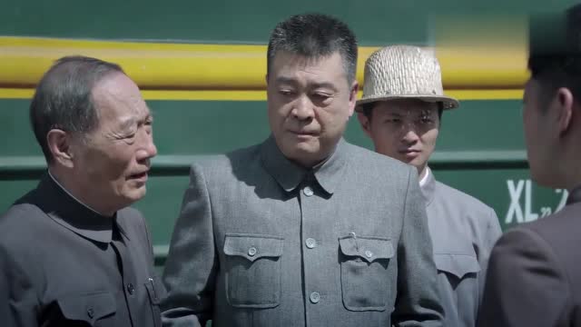 奔腾年代:汉卿试车速度不达标,杨部长黑着脸走下车,灿烂尴尬了