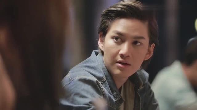 撕心烈爱:美女真是不要脸,趁着闺蜜男友闹别扭,趁需而入