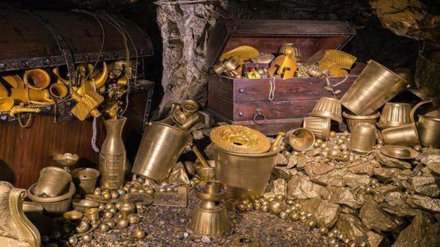 张家界发现一山洞,挖出大量金银财宝,专家:李自成的宝藏!