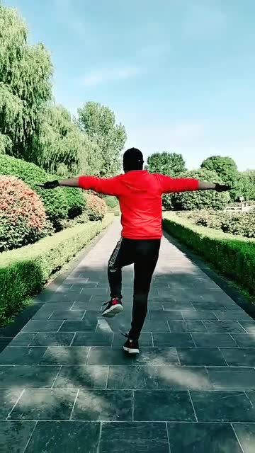 曳步舞后飘步,飘着飘着感觉就要飞起来了