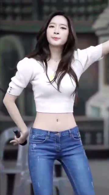 美女为何能被称作美女因为她们就连肚脐眼都是美的