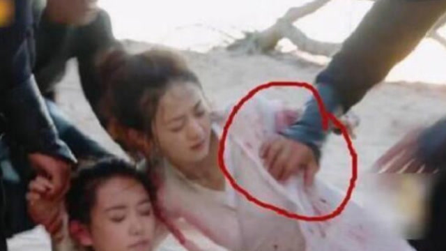 拍戏被趁乱占便宜的女星:刘亦菲的我忍了,赵丽颖的我不能忍啊