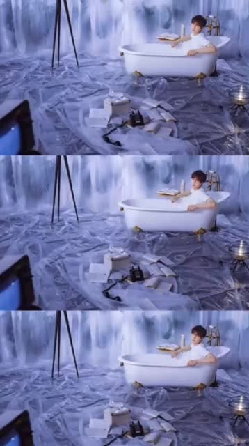 王一博浴缸里和水打架,太会撩人了,怦然心动了