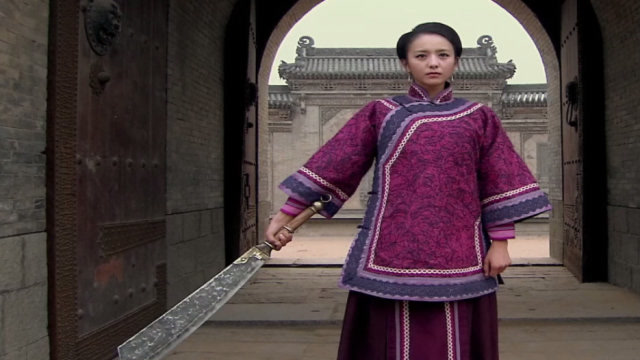 速看《刀客家族的女人》第19集:葛大妮提刀站在门口,还是没拦住余化龙