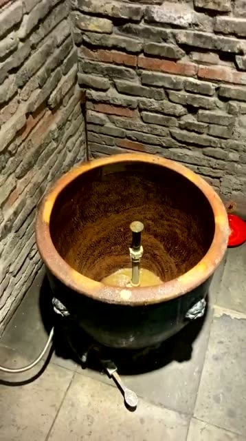 史上最奇葩厕所用来解决小便的缸网友女人怎么用
