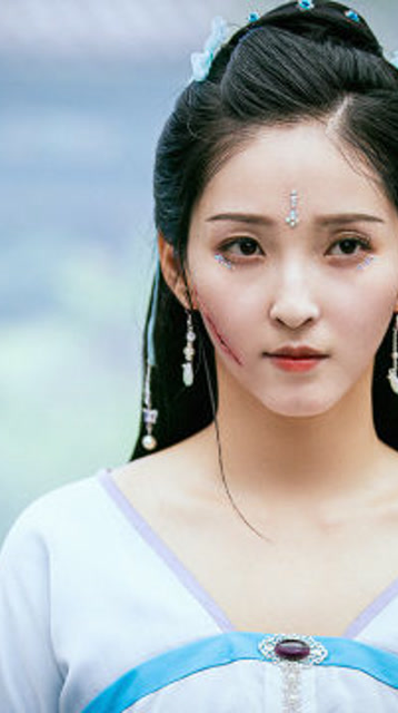 《丑女洛无忧》第9集:冷王出手救丑女