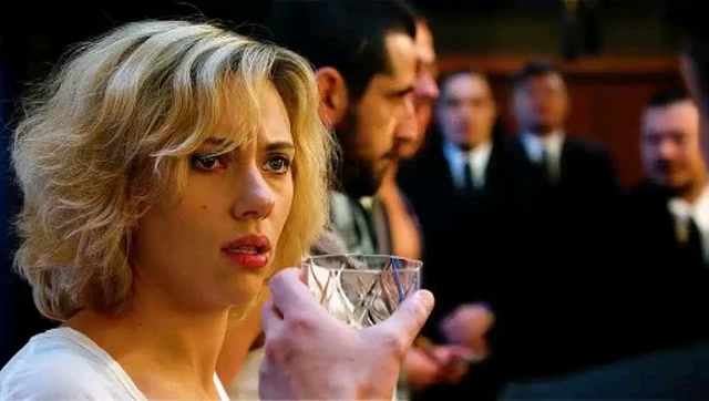 电影《超体》精彩片段