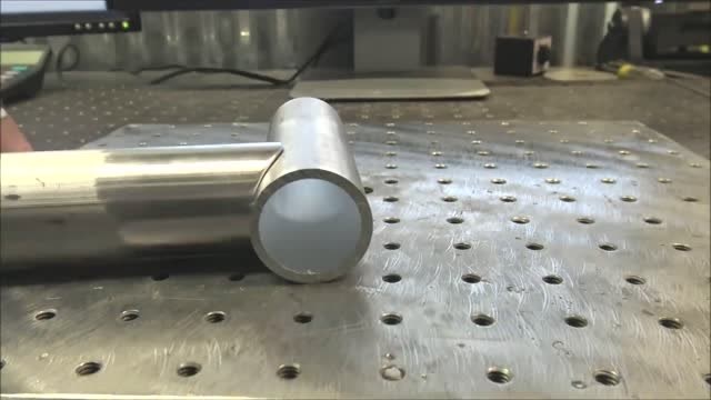 tig焊接铝管,把两个铝管成90度焊接在一起