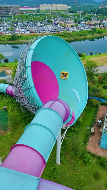 浙江湖州的安吉欢乐风暴水上乐园 让你清凉一下.