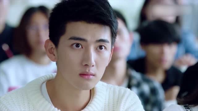 《满满喜欢你》:左岸为了顾小满,当众怼起自己的教授妈妈