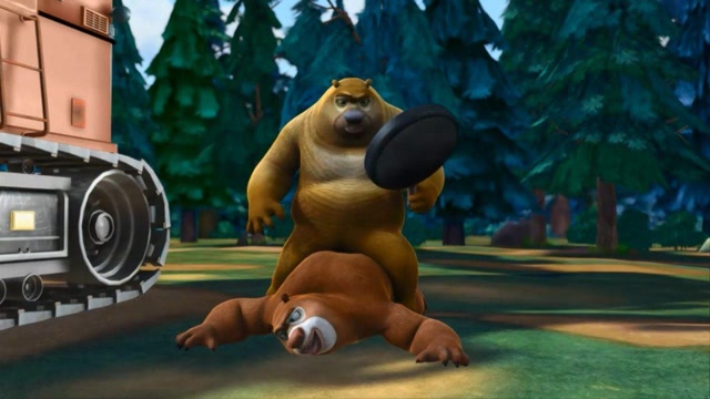 熊出没:熊二这个猪队友,暴打光头强不成,却把熊大打得满头包!