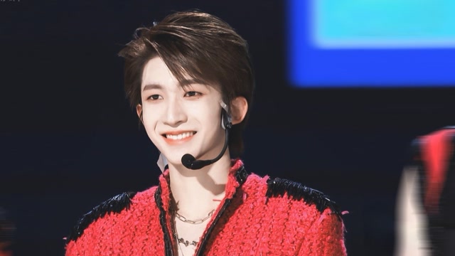 刘宇直拍《莲》混剪,温润如玉的他,舞台上也可以是大魔王,太迷人了!