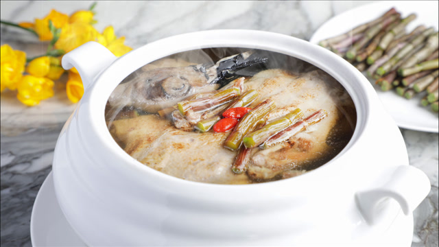 泉水清炖连城白鸭汤