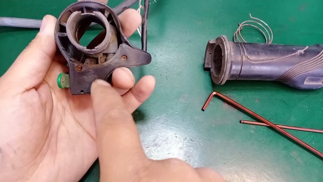 拆解一个电动车转把看看内部结构