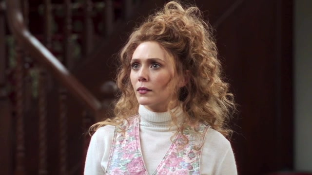 幻视见到艾格尼丝"古怪"的行为以及她对旺达的态度,开始产生疑问