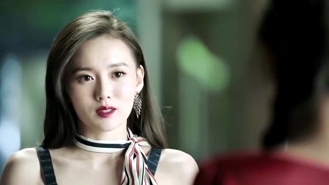 暖爱:樱素利用霍栀表面却对霍栀格外关心,霍栀被樱素表象迷惑