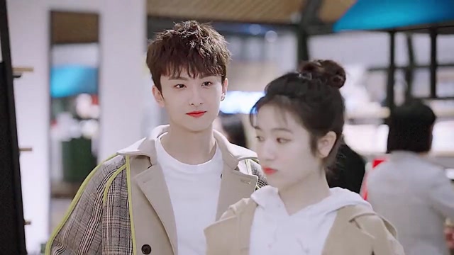 牛骏峰李兰迪新剧 你俩吃的是薯片,我们吃的是狗粮啊.