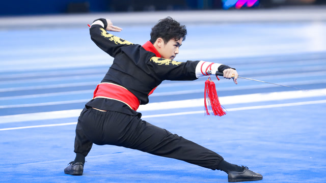 易正福一套剑术动作获得8.71分