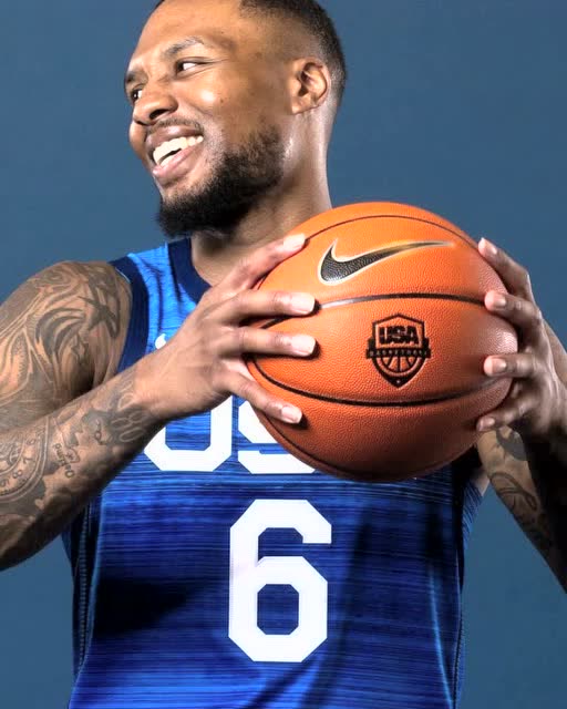 梦十四定妆照来袭 比尔噘嘴抢镜利拉德酷劲儿十足