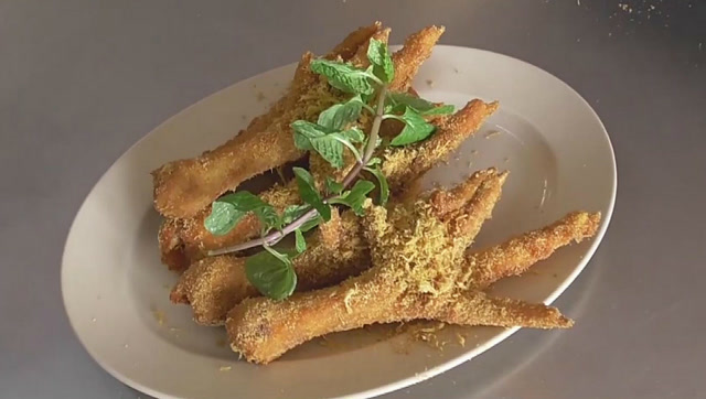 在越南很流行的小吃,总是会吃上瘾,爱吃鸡爪的吃货们一定要尝试