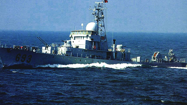 干沉越南军舰02骑脸美核潜艇02中国传奇037"战列舰"今出口非洲