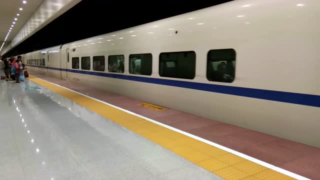 双流机场高铁站c6309次动车组