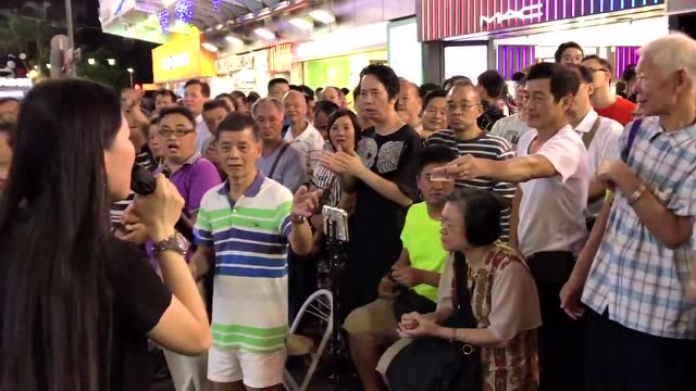 街头艺人彭梓嘉演唱刘德华华仔经典歌曲我恨我痴心