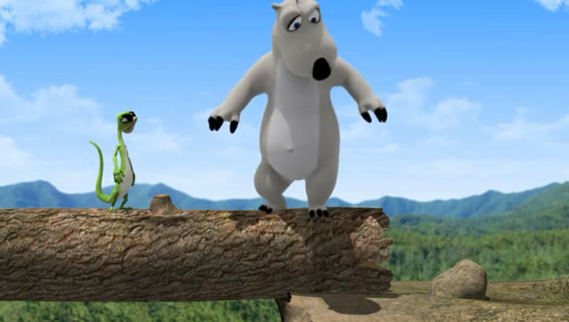 倒霉熊 熊蛇争过独木桥